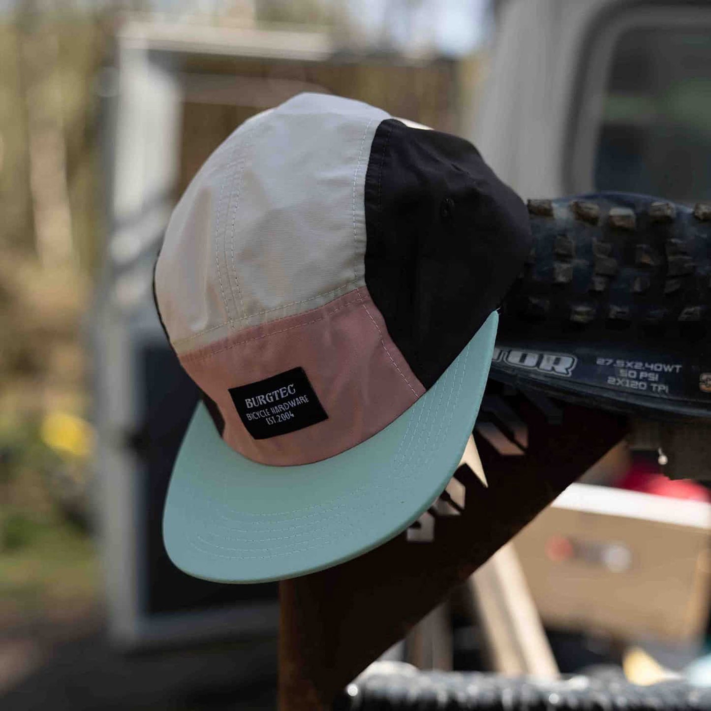 BURGTEC COURIER FIVE PANEL καπάκι Neopolitan