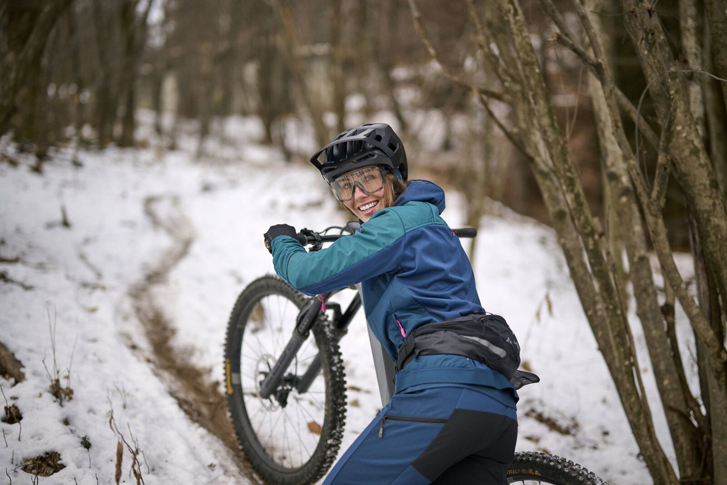 VAUDE UPHILL HIP PACK 2 L τσάντα μπανάνας μαύρο