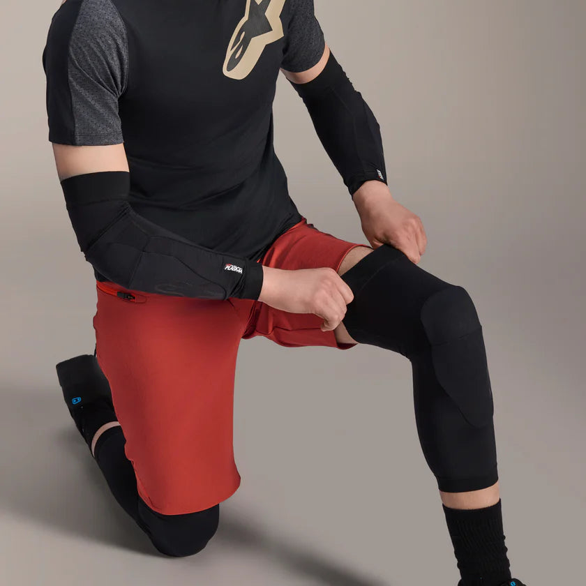 ALPINESTARS A-MOTION PLASMA Knee Pads Black