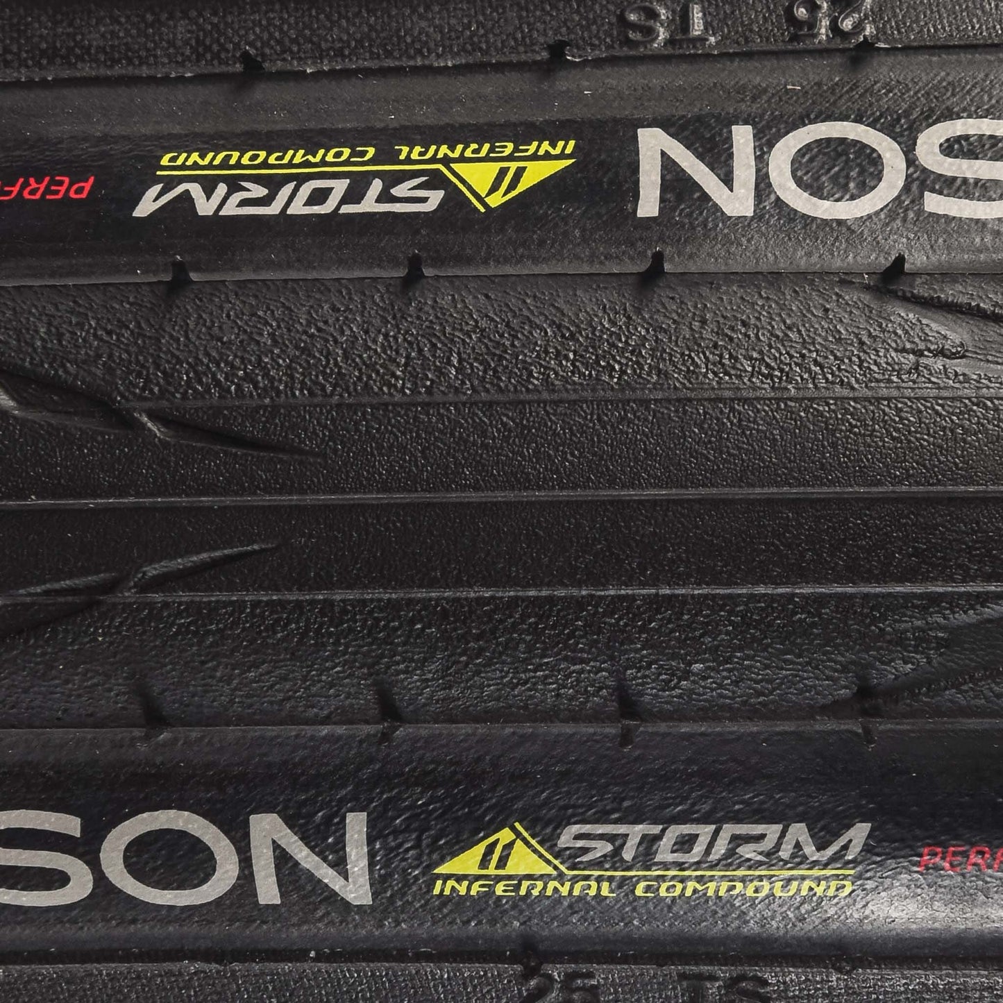 HUTCHINSON FUSION 5 PERFORMANCE 700x25c TubeType Black tire