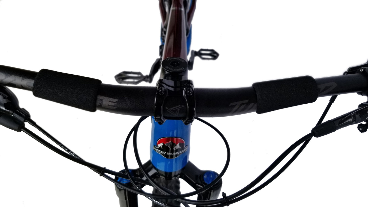 Pair of MAC RIDE foam grips