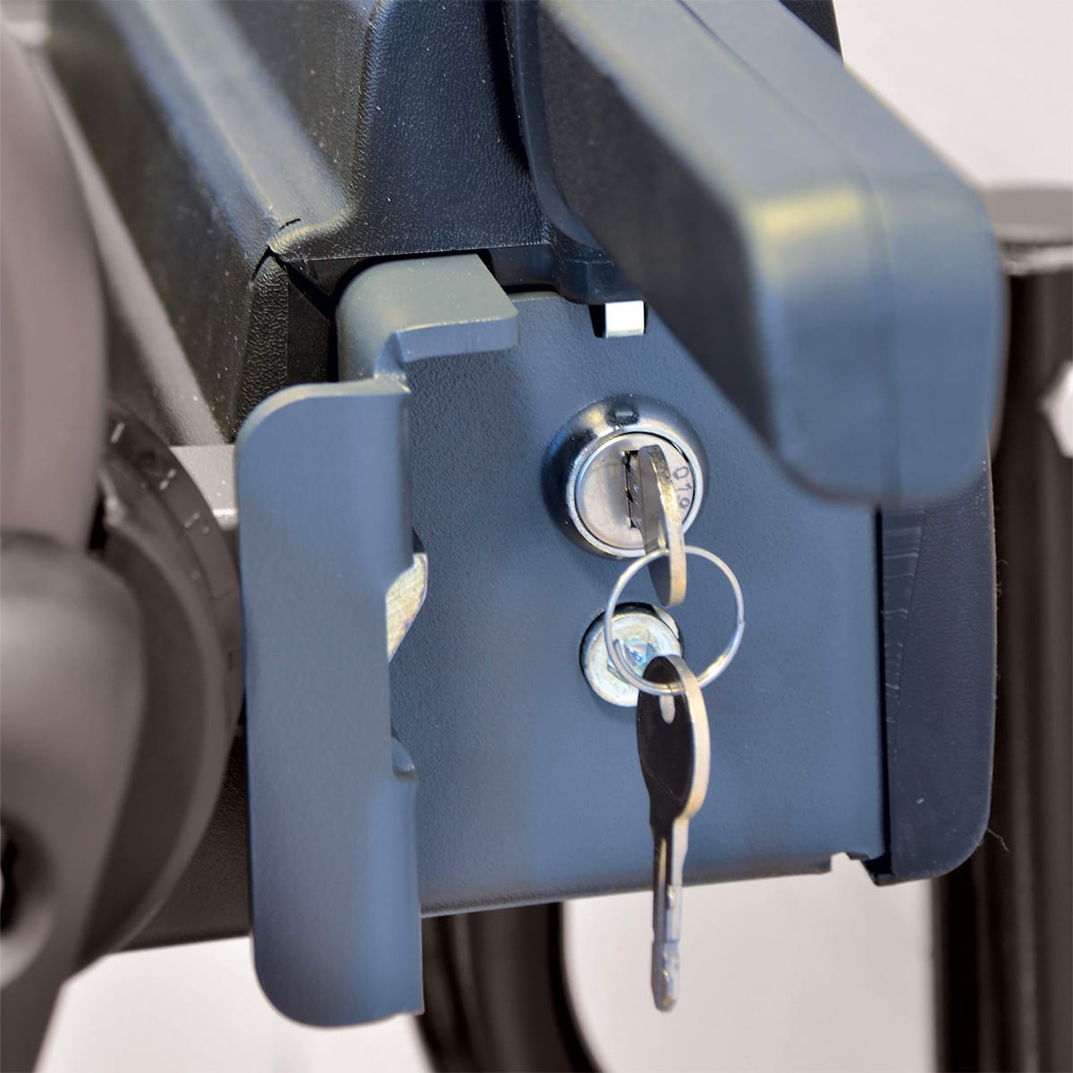 PERUZZO PURE INSTINCT 4 μεταφορέας ποδηλάτων στον κοτσαδόρο