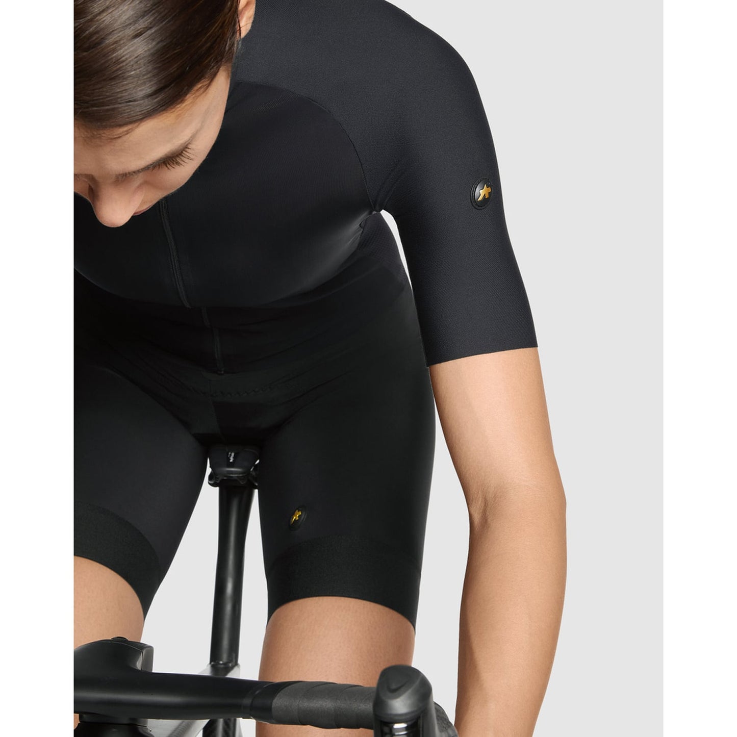 ASSOS UMA GTV C2 γυναικείο κοντομάνικο Jersey μαύρο