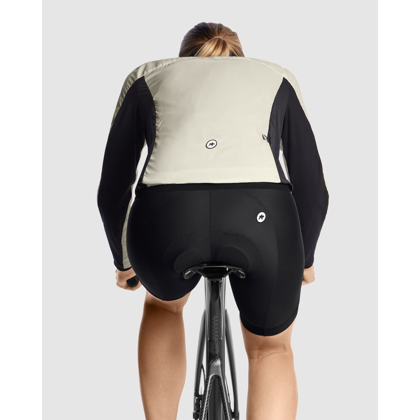 ASSOS UMA GT WIND C2 Γυναικείο μπουφάν Μπεζ