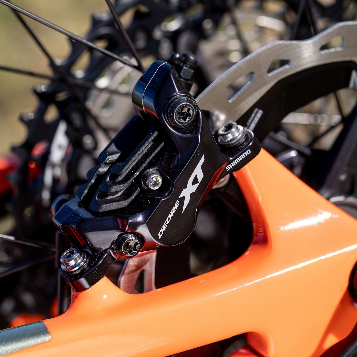 Ζεύγος εξαεριζόμενων τακακιών φρένων SHIMANO XT M8120 4 εμβόλων J-KIT