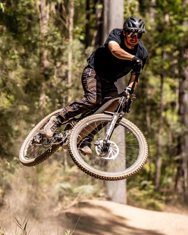 DHARCO ATHER RECON Παντελόνι καφέ/μαύρο