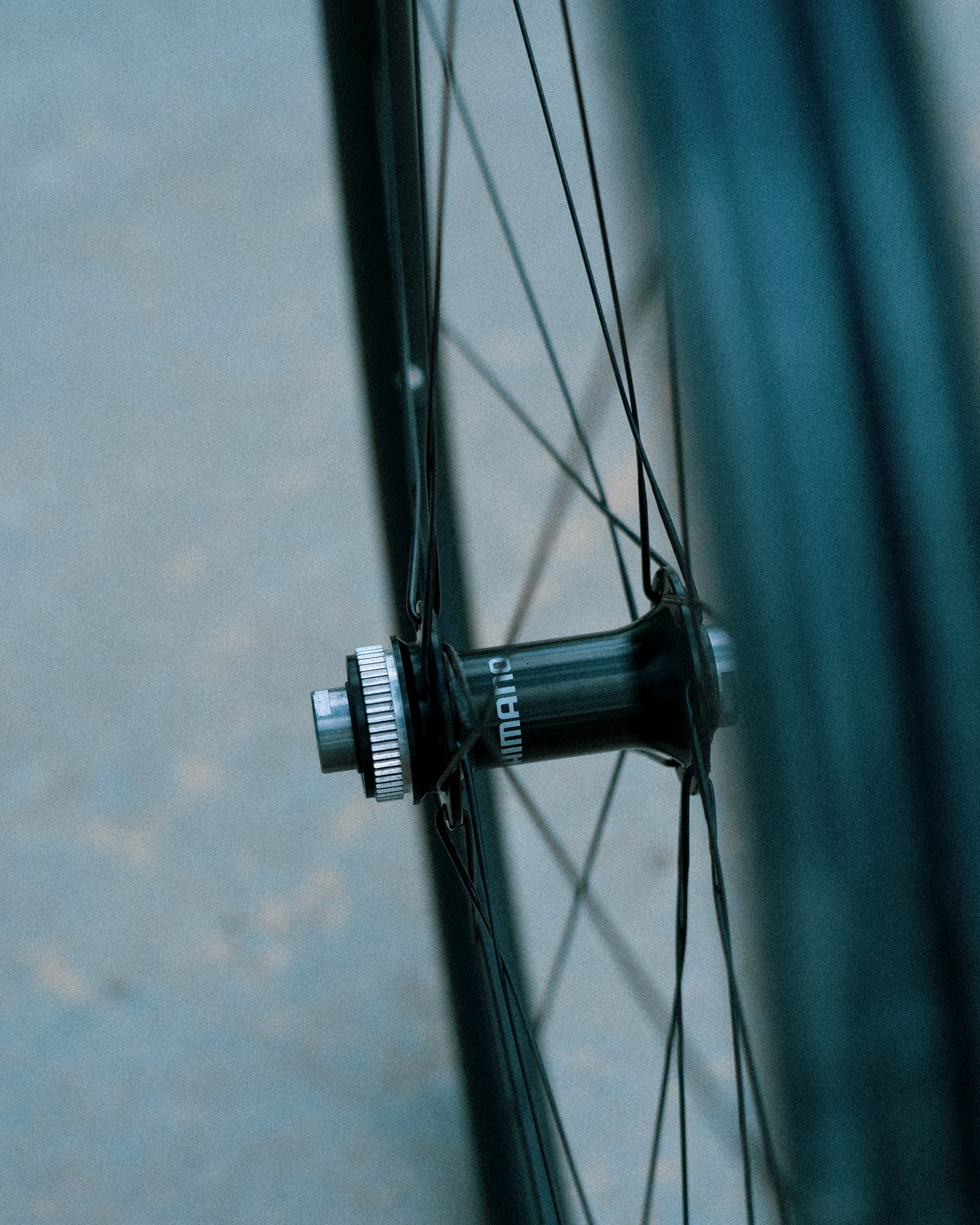 SHIMANO GRX WH-RX880 700c Tubeless Ready πίσω τροχός (κεντρικό κλείδωμα)