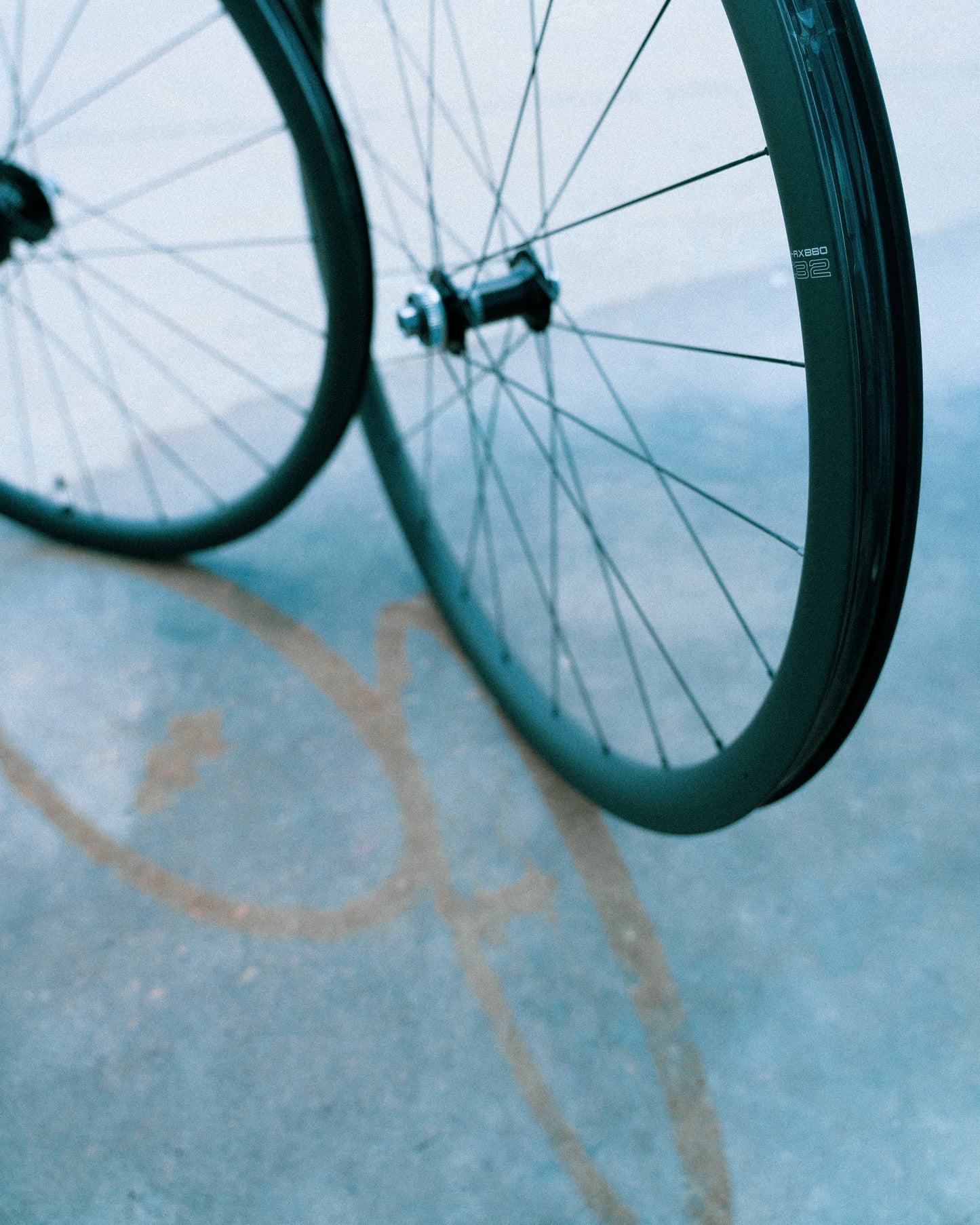 SHIMANO GRX WH-RX880 700c Tubeless Ready πίσω τροχός (κεντρικό κλείδωμα)