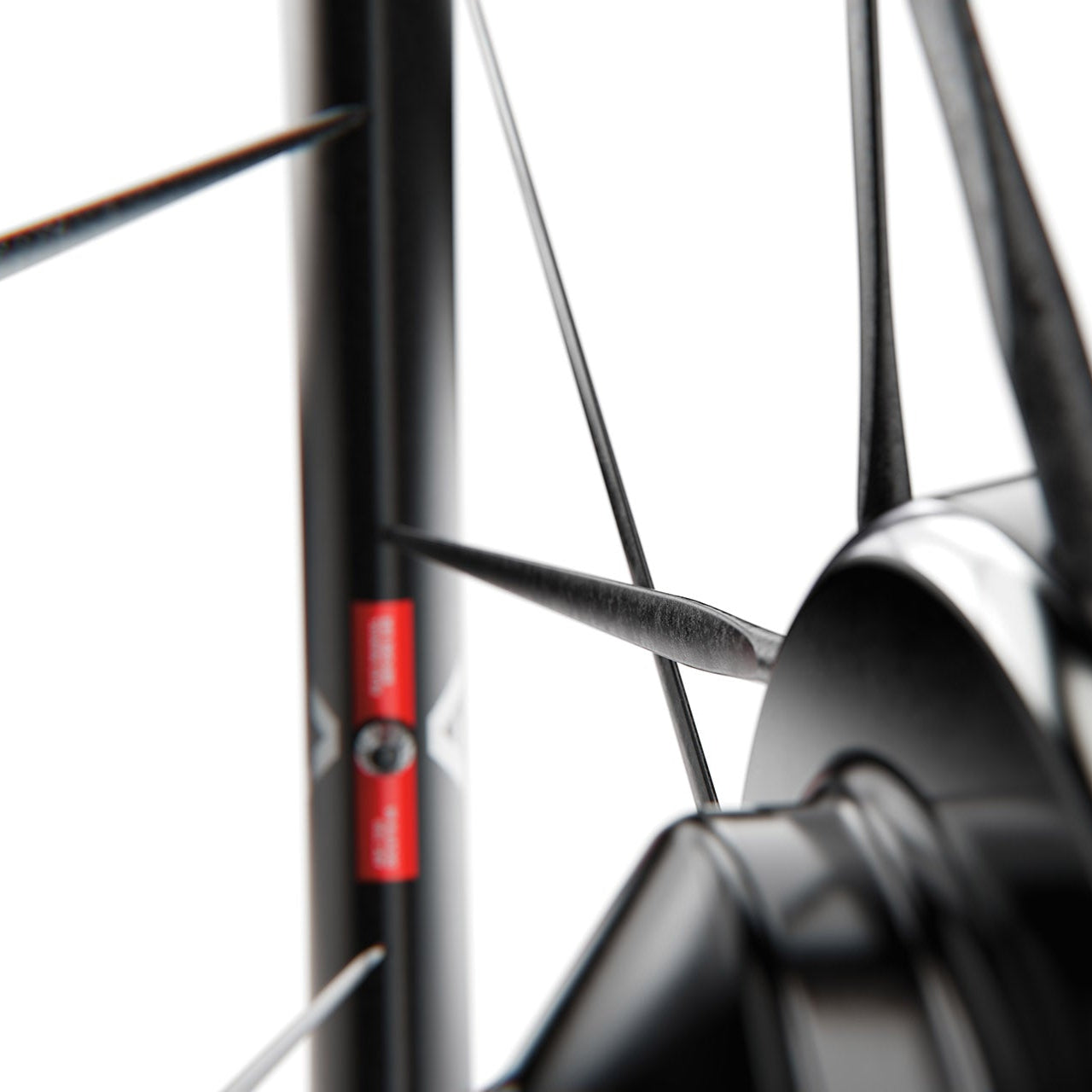 DT SWISS ARC 1100 DICUT WTS 55 Tubeless Ready πίσω τροχός (Center Lock)