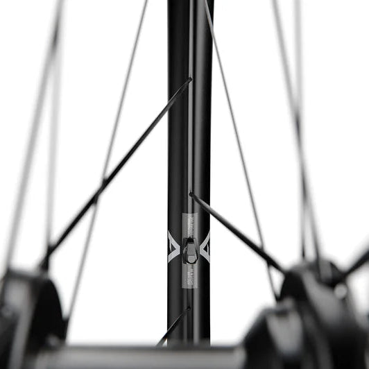 DT SWISS ARC 1400 DICUT 65 Tubeless Ready πίσω τροχός (Center Lock)