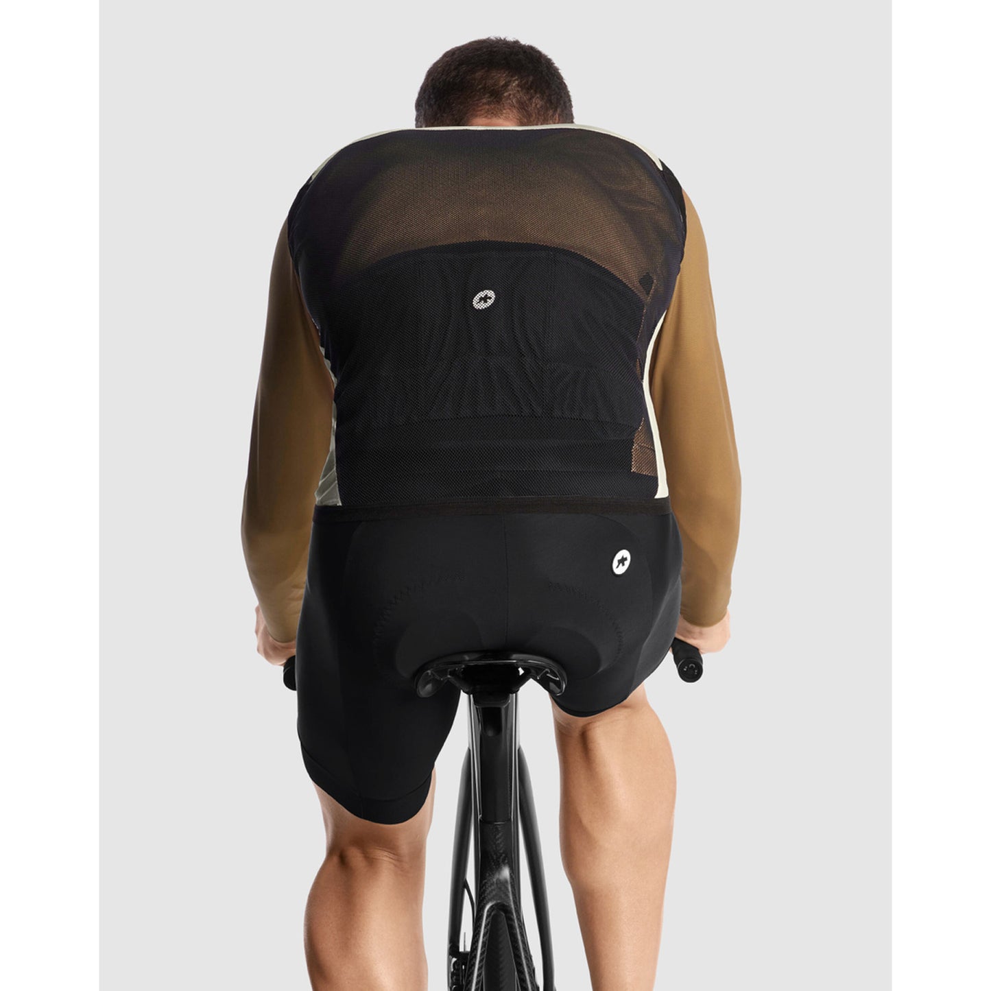 ASSOS MILLE GT Wind C2 Moon Sand Αμάνικο μπουφάν χωρίς μανίκια