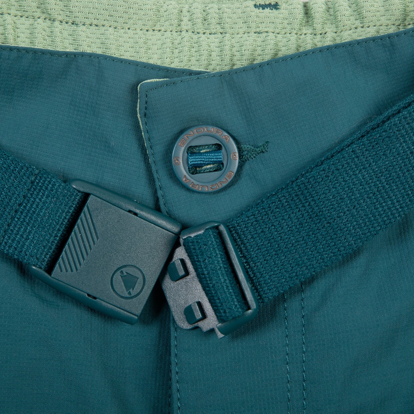 Γυναικείο σορτς ENDURA HUMMVEE DT Πράσινο