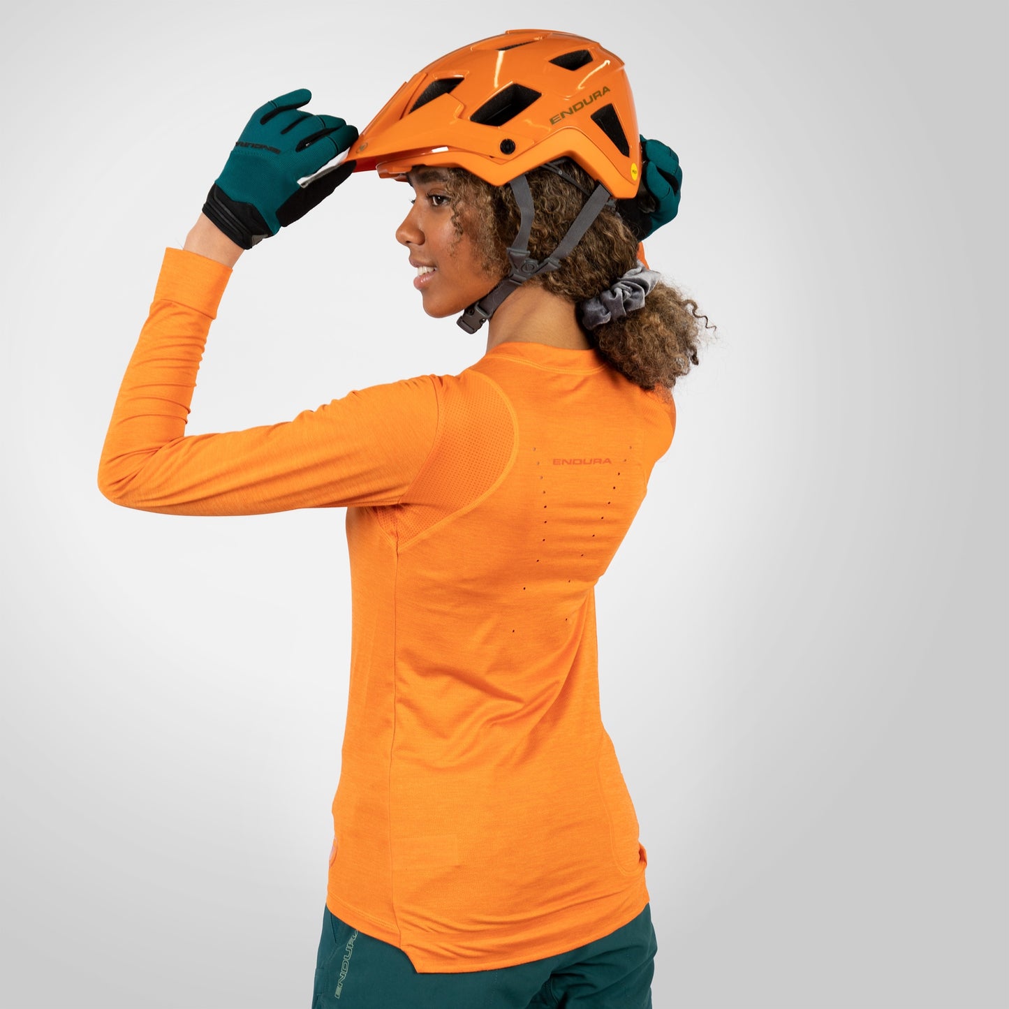 ENDURA SINGLETRACK Women's Long Sleeve Jersey Orange