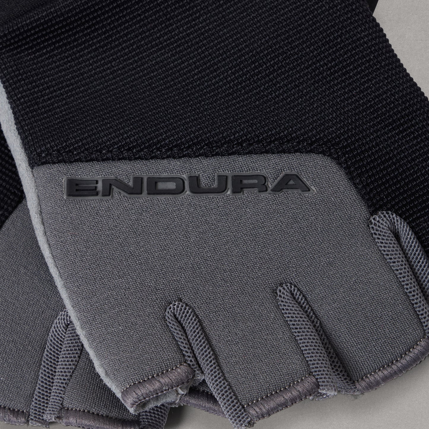 ENDURA HUMMVEE PLUS Junior Camo Short Gloves Black