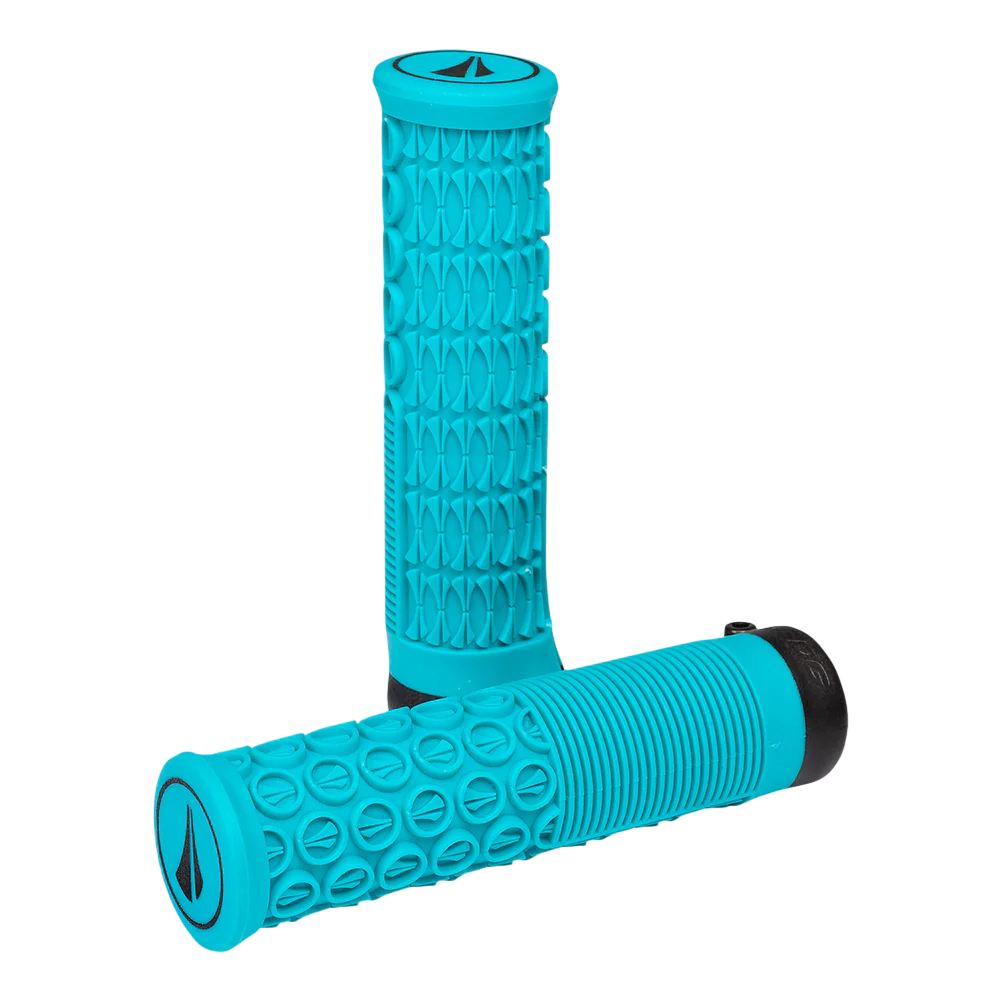 SDG THRICE λαβές 136 mm τυρκουάζ