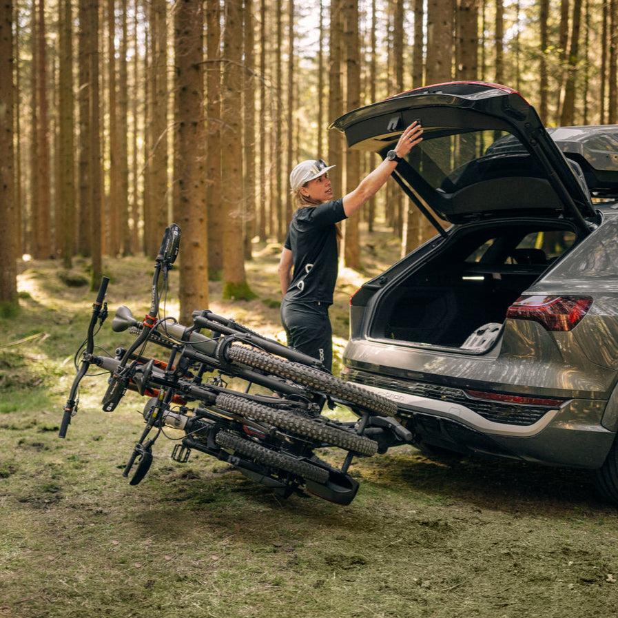 THULE EASYFOLD 3 bike carrier on 3-bike hitch