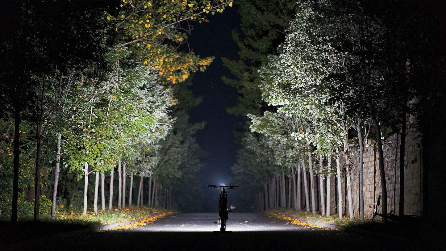 Μπροστινός φωτισμός RAVEMEN XR6000