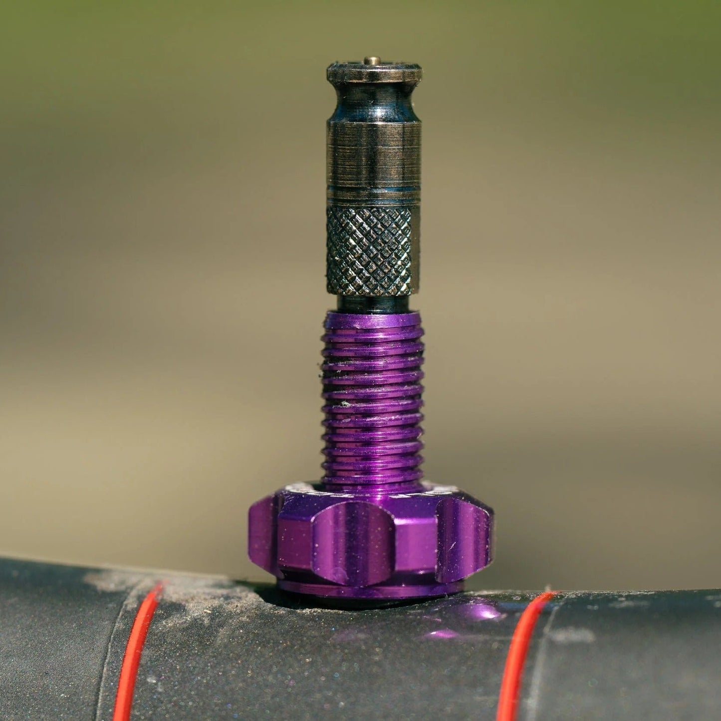 Βαλβίδα χωρίς σωλήνες WOLF TOOTH CLIK VALVE Ultraviolet Purple
