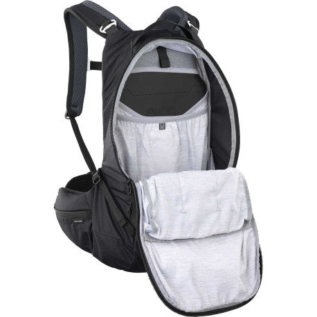 Σακίδιο πλάτης με ραχιαίο EVOC TRAIL PRO BLACKLINE 16 L Μαύρο