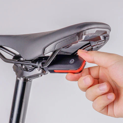 Πίσω φωτισμός RAVEMEN CL01