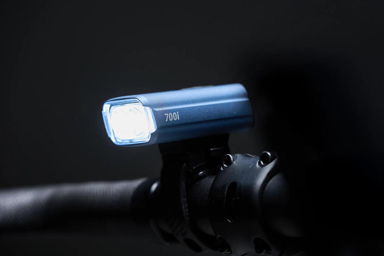 BBB NANOSTRIKE 700i Μπροστινός φωτισμός