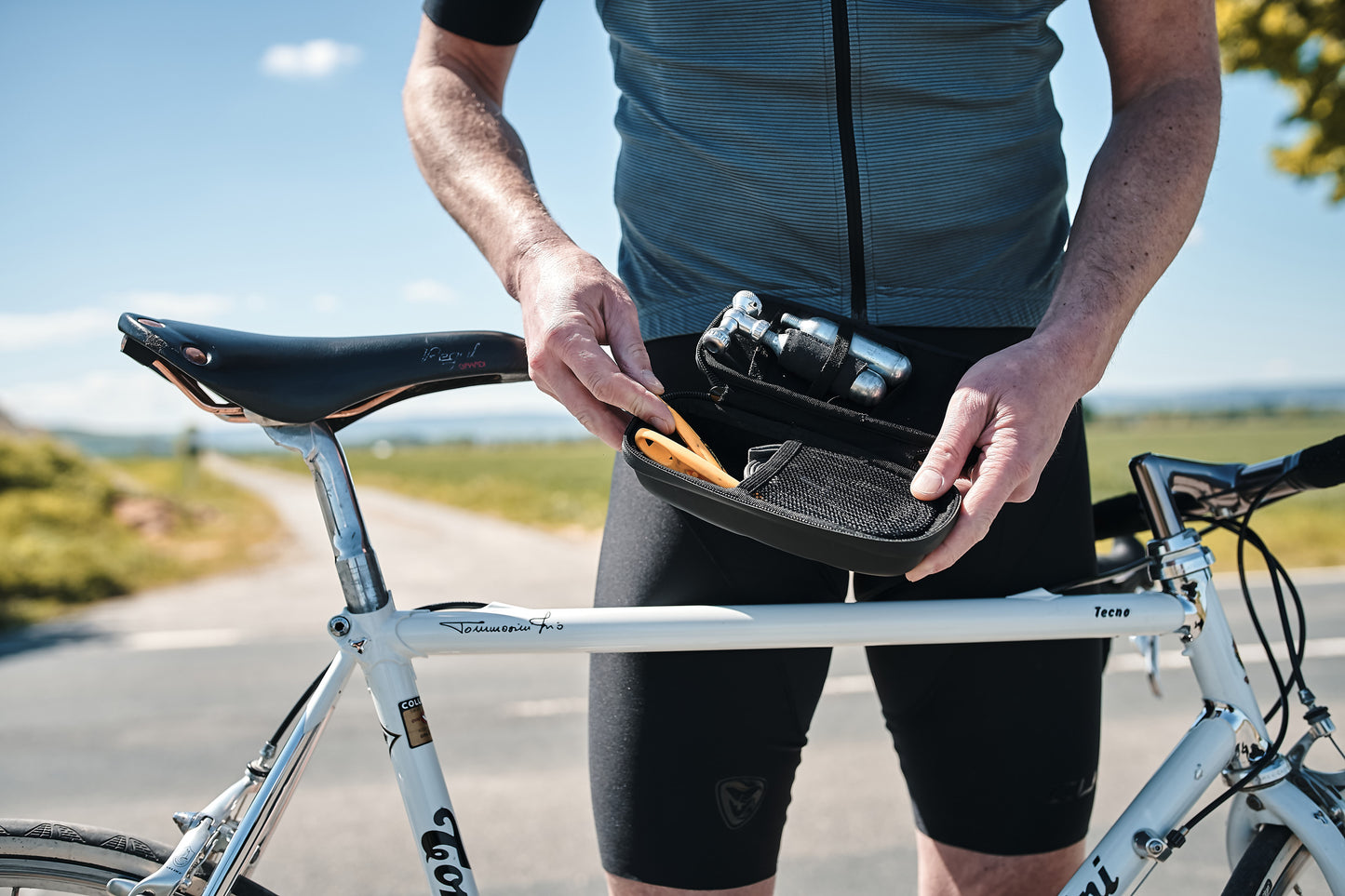 Θήκη εργαλείων FIDLOCK TWIST TOOLBOX + BIKE BASE Μαύρο