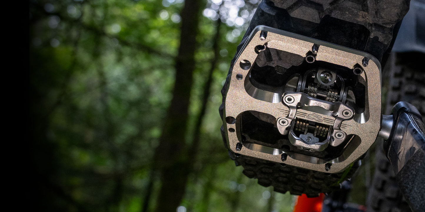 Πετάλια RENTHAL REVODHC Μαύρο (εμπάργκο 24 Σεπτεμβρίου 2025)