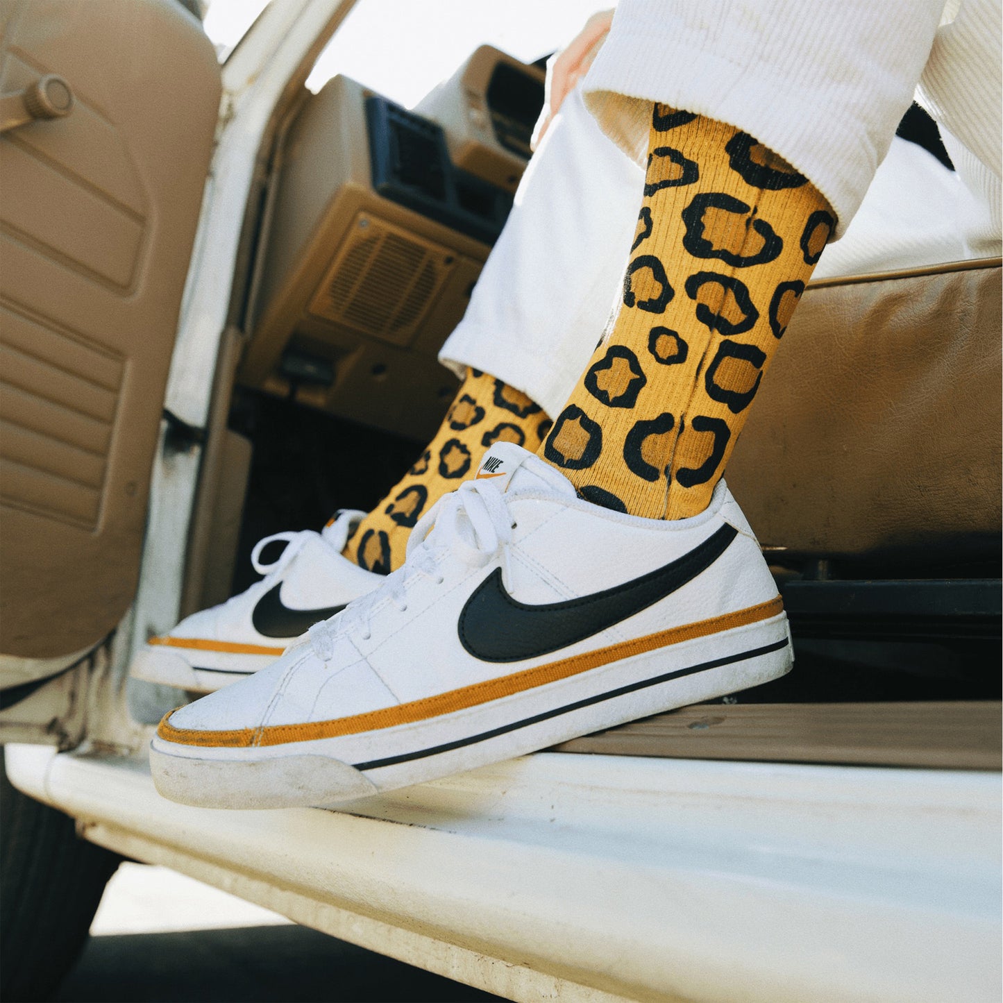 MERGE4 LEOPARD PRINT JUNGLE CAT Socks