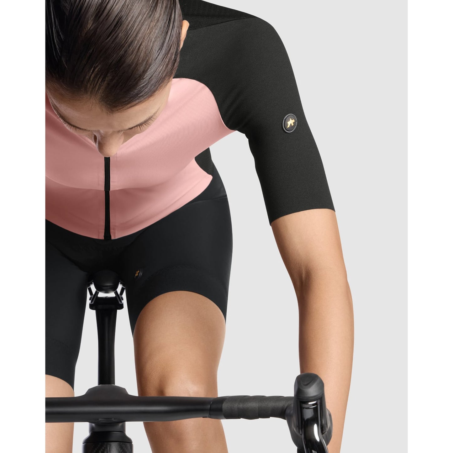 ASSOS UMA GTV JERSEY C2 Γυναικείο κοντομάνικο Jersey Ροζ