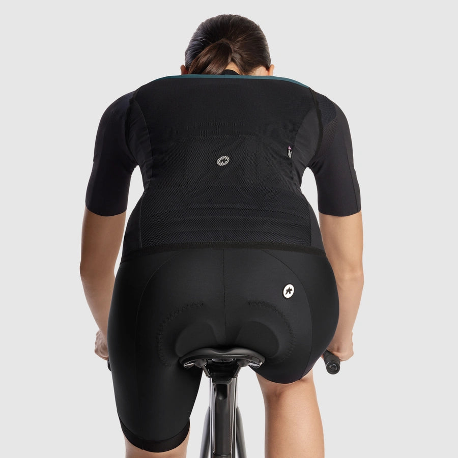 ASSOS UMA GT Wind C2 Γυναικείο αμάνικο μπουφάν Foundation Green