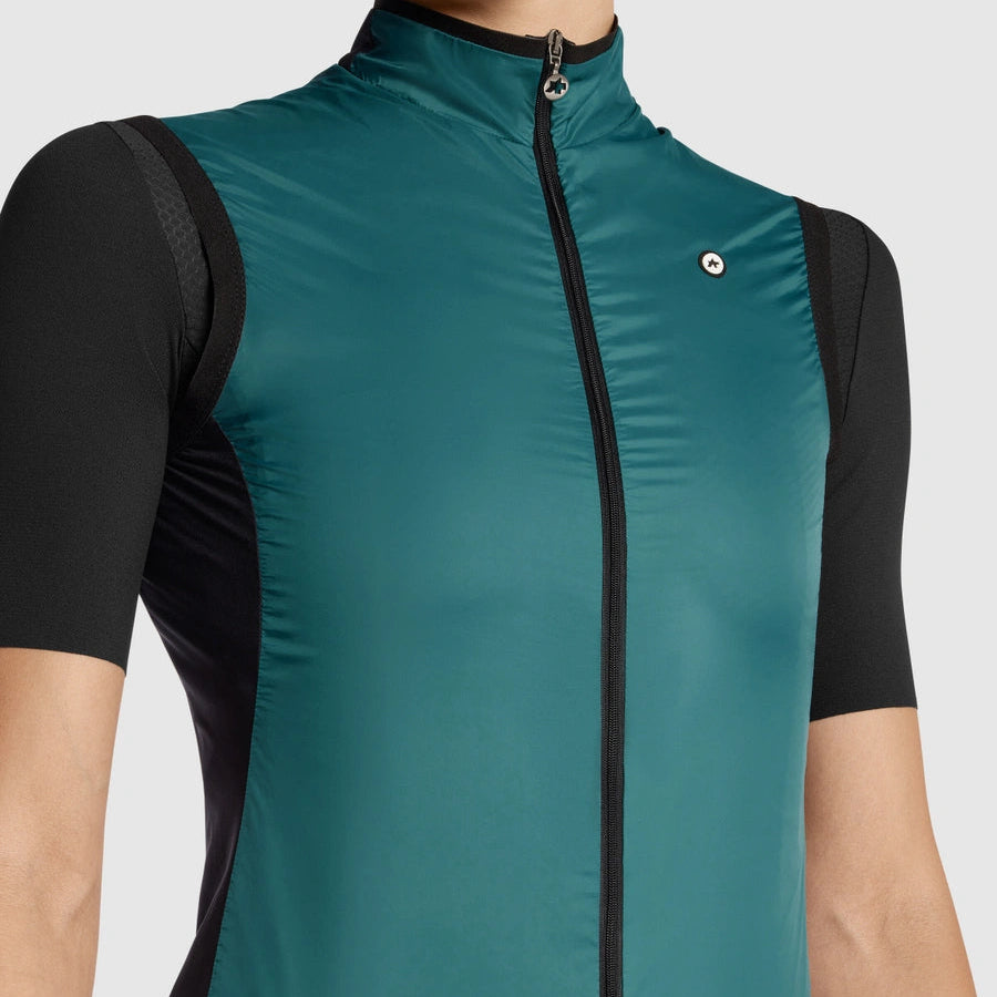 ASSOS UMA GT Wind C2 Γυναικείο αμάνικο μπουφάν Foundation Green