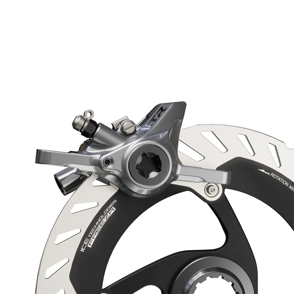 SHIMANO XTR BR-M9220 δισκόφρενο με 2 έμβολα μετά την τοποθέτηση δισκόφρενου
