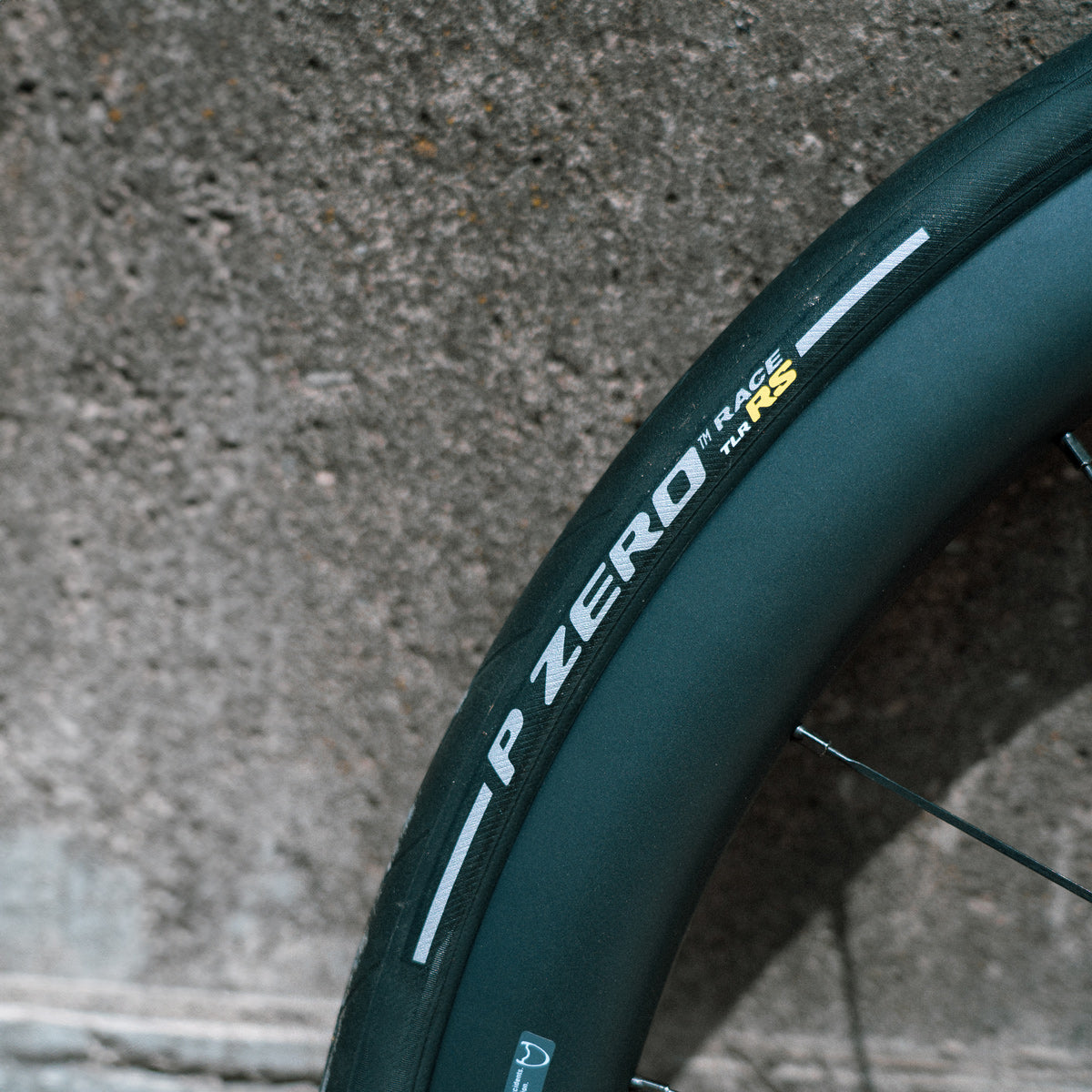 PIRELLI P ZERO RACE TLR RS 700x28c Tubeless Ready Μαύρο ελαστικό
