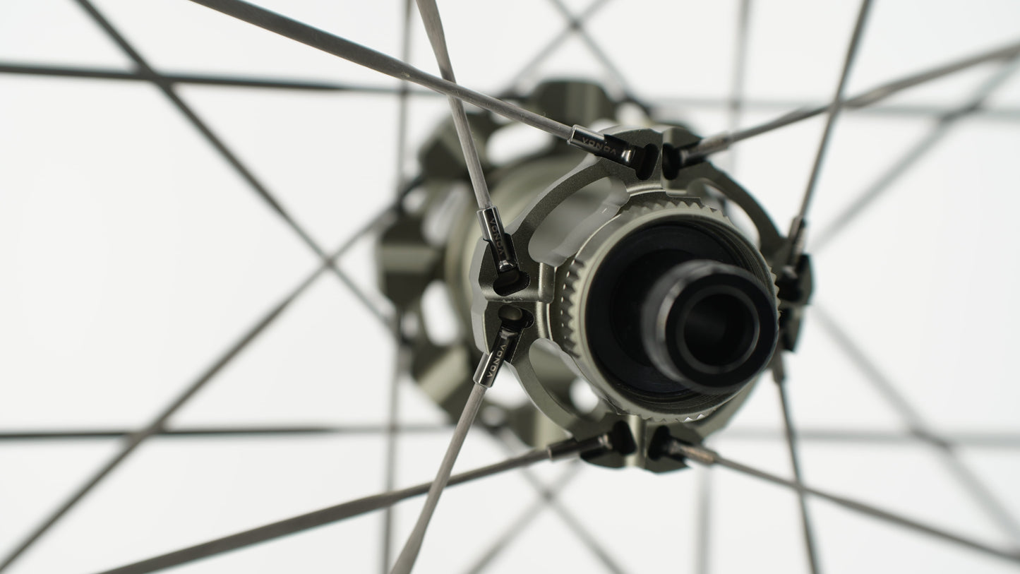 Pairs of SCOM ULTRA Tubeless Ready Wheels (Center Lock)