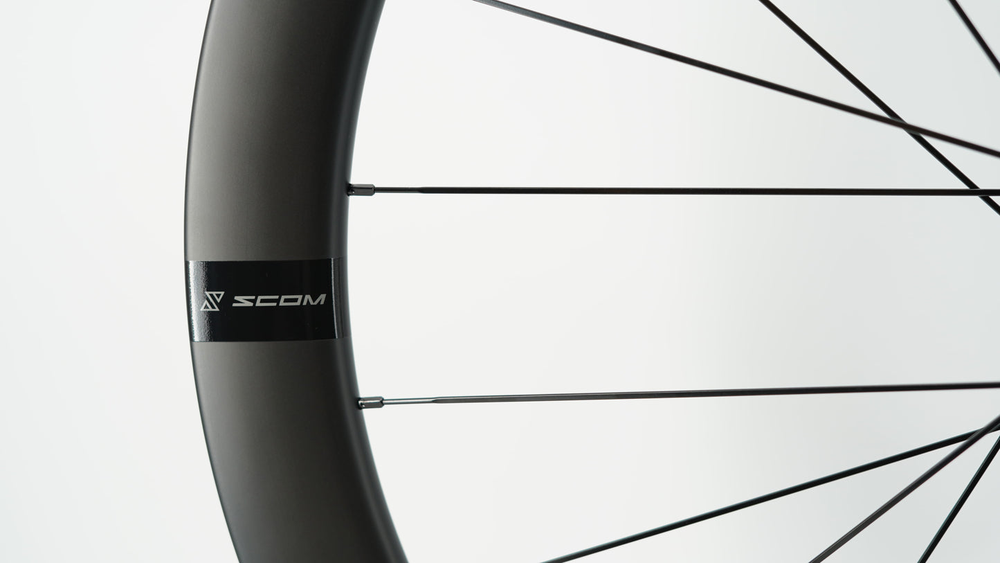 Ζεύγος τροχών SCOM CORSA 45 Tubeless Ready (Center Lock)
