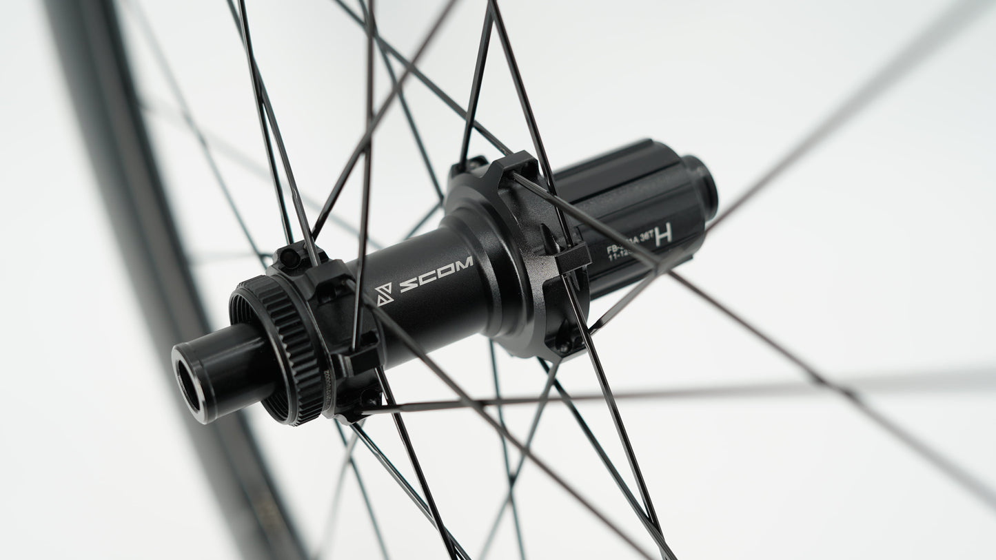 Pair of SCOM CORSA 60 Tubeless Ready Wheels (Center Lock)