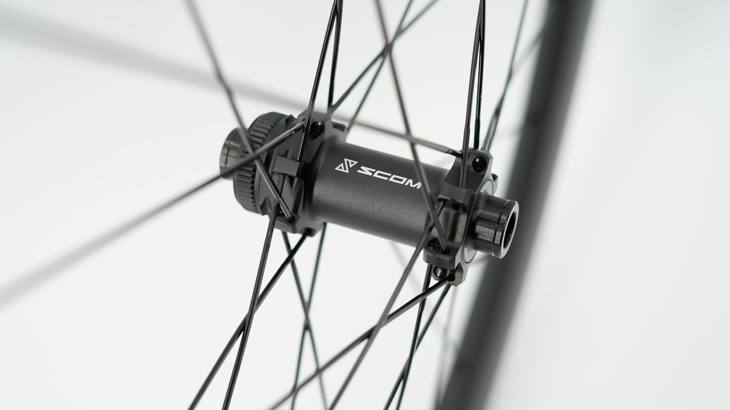 Pair of SCOM CORSA 60 Tubeless Ready Wheels (Center Lock)