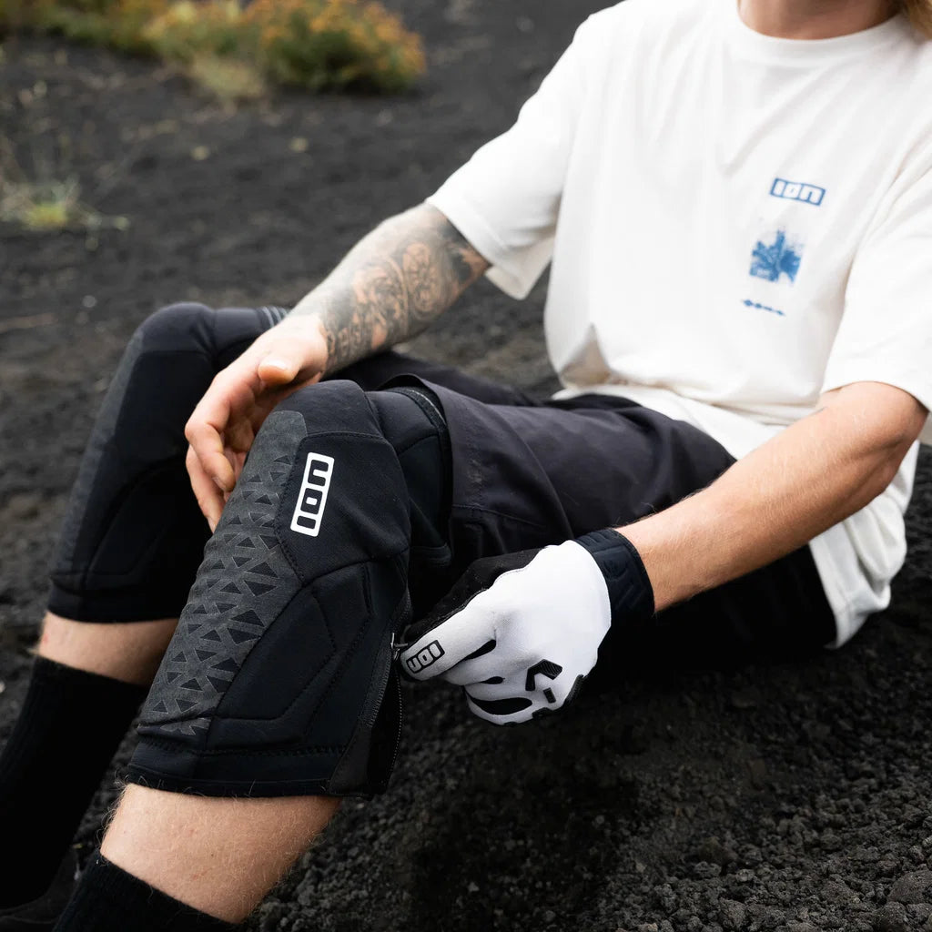 ION K-Pact Zip Unisex Knee Pads Black