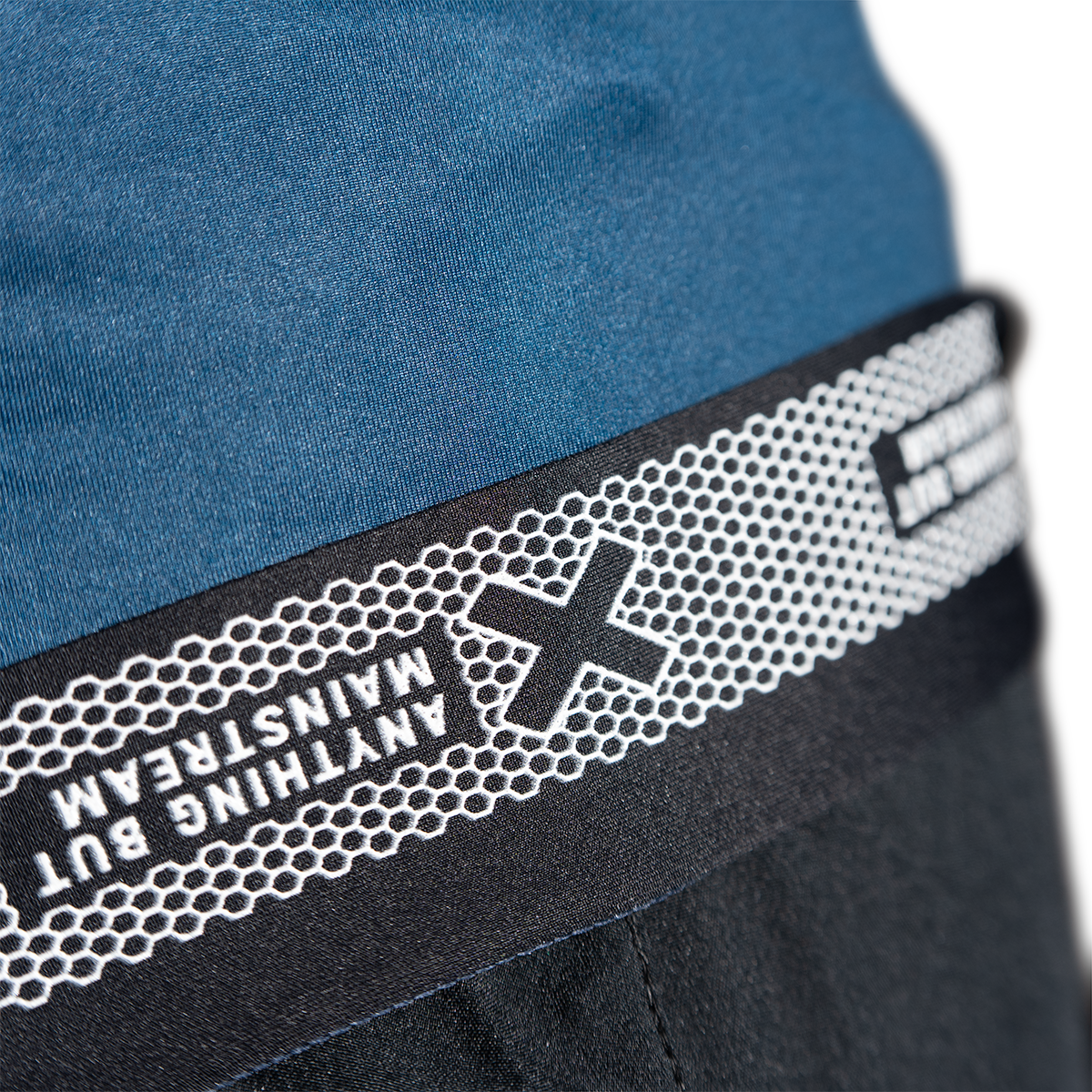 USWE SKARP GRAVEL Short Sleeve Jersey White
