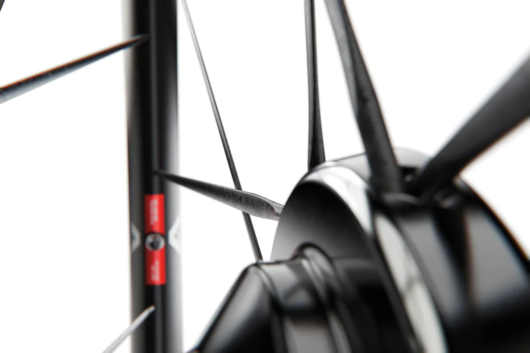 DT SWISS ARC 1100 DICUT WTS 38 Tubeless-Ready Rear Wheel (Center Lock)
