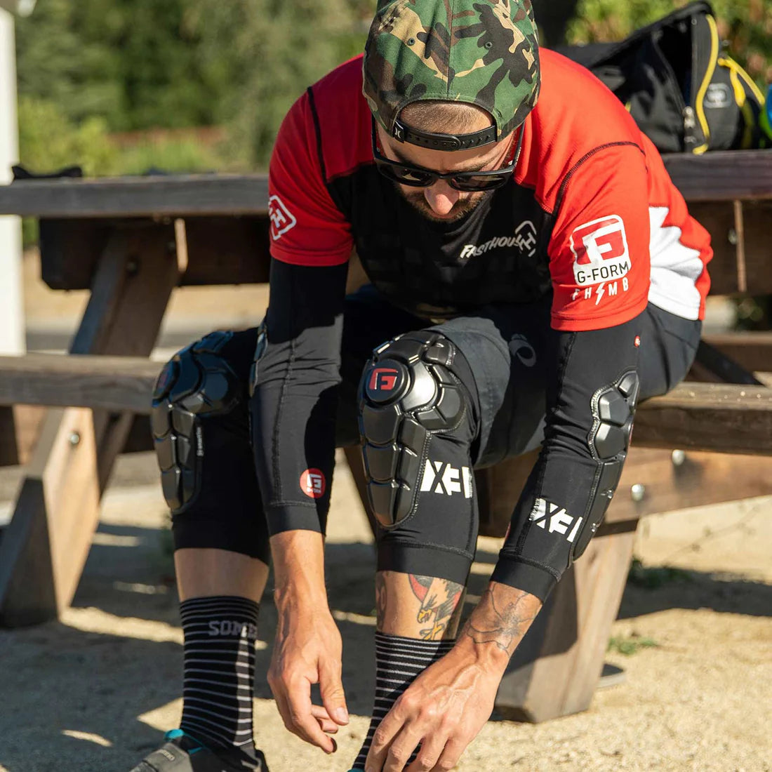 G-FORM PRO-X3 Επιγονατίδες γόνατος Μαύρο Ματ