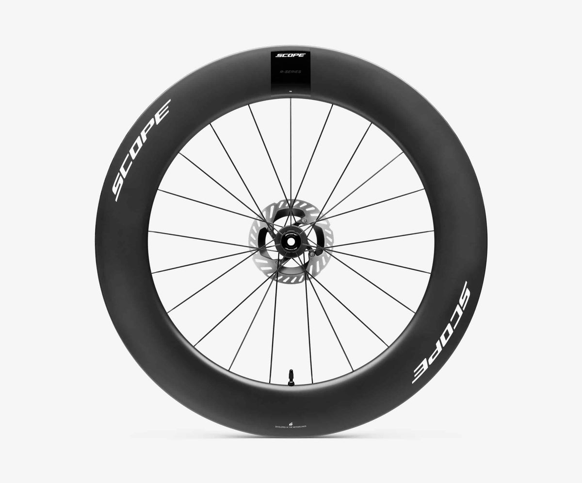SCOPE Race R8T - μπροστά