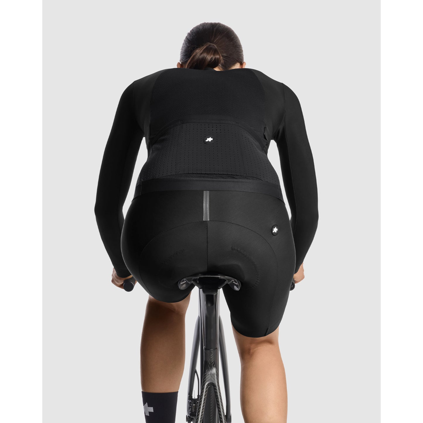 ASSOS DYORA R S11 Γυναικείο μακρυμάνικο Jersey Μαύρη σειρά