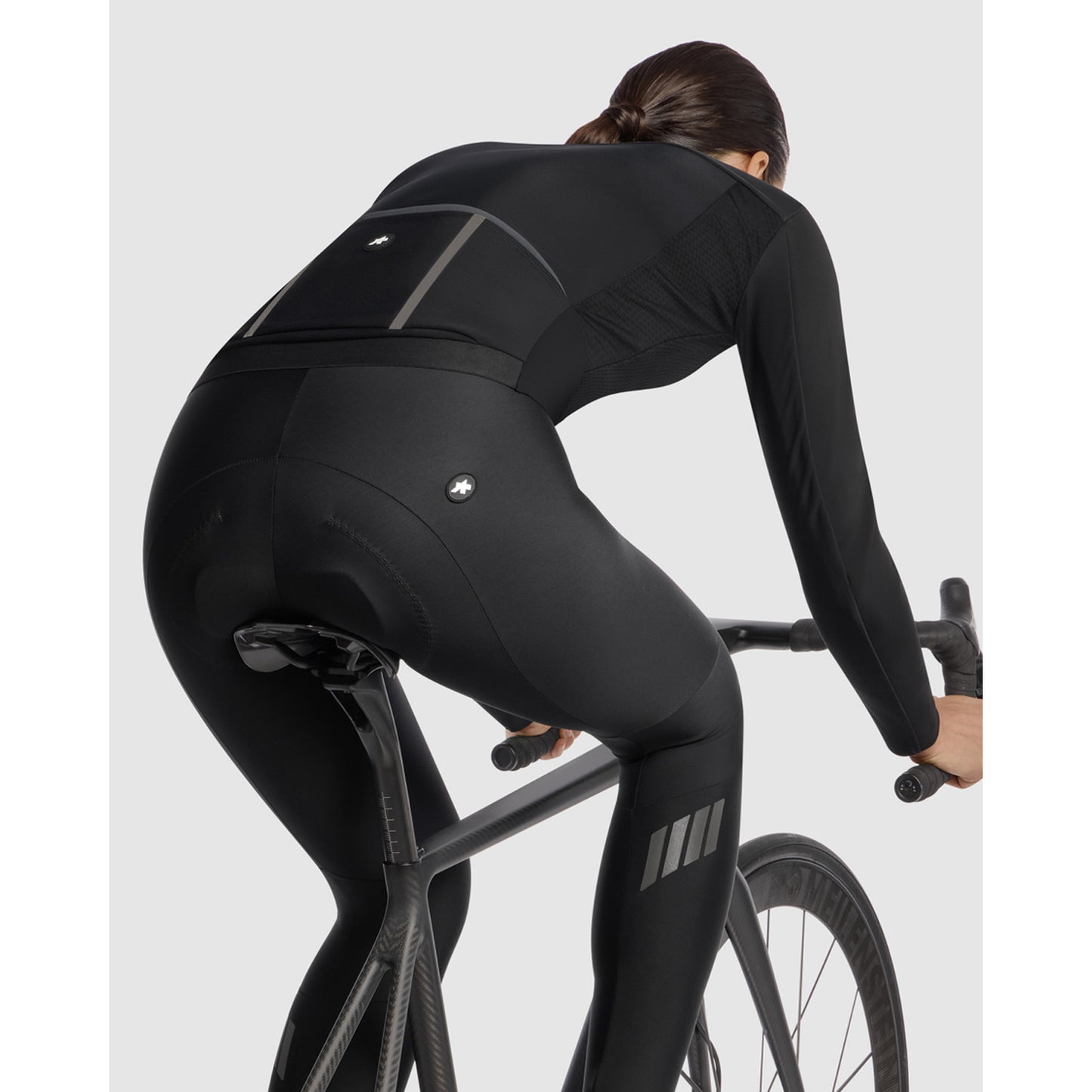 ASSOS DYORA R S11 Γυναικείο μπουφάν μαύρης σειράς