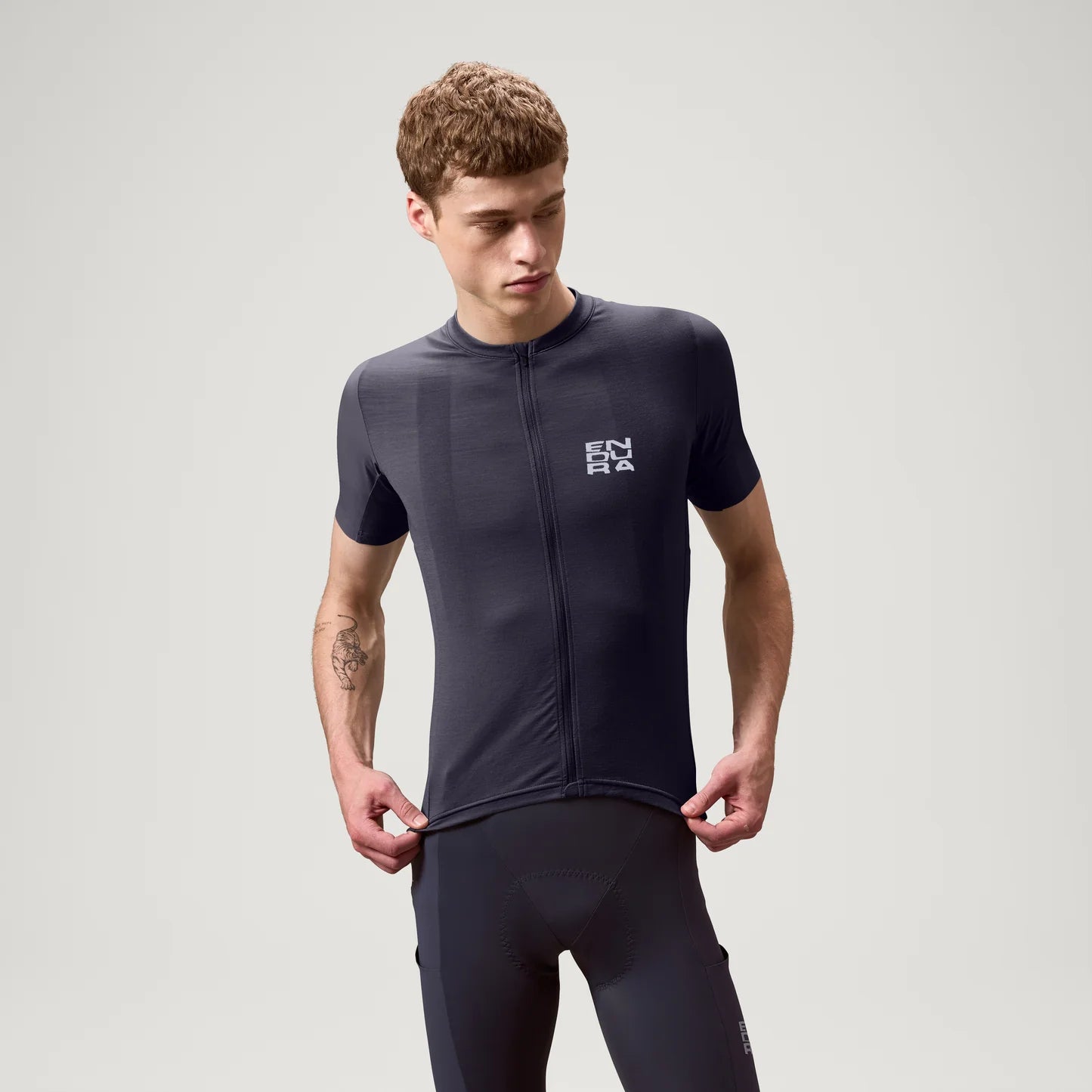 ENDURA ALLTRACK RIDE Κοντομάνικο Carbon Old Seed Jersey με κοντό μανίκι