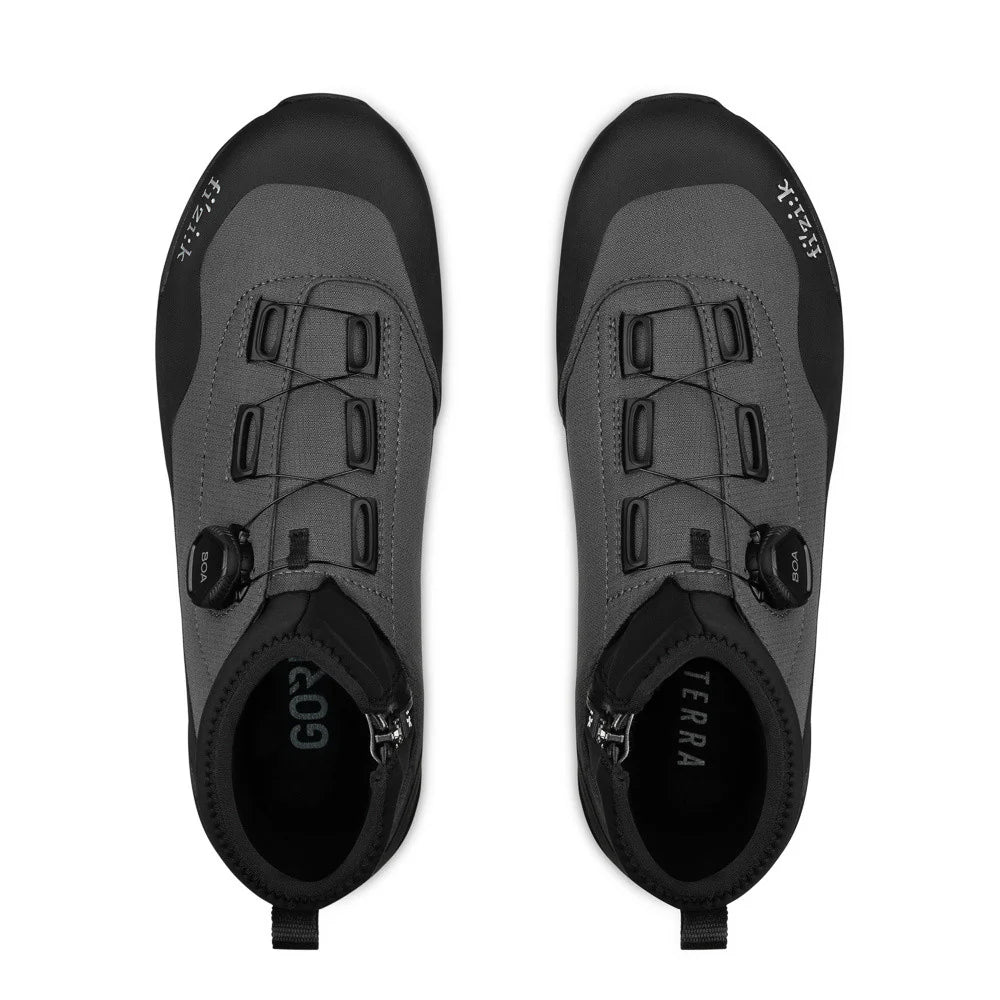 Παπούτσια ποδηλασίας βουνού FIZIK HIVER TERRA NANUQ GTX FLAT Μαύρο/Γκρι