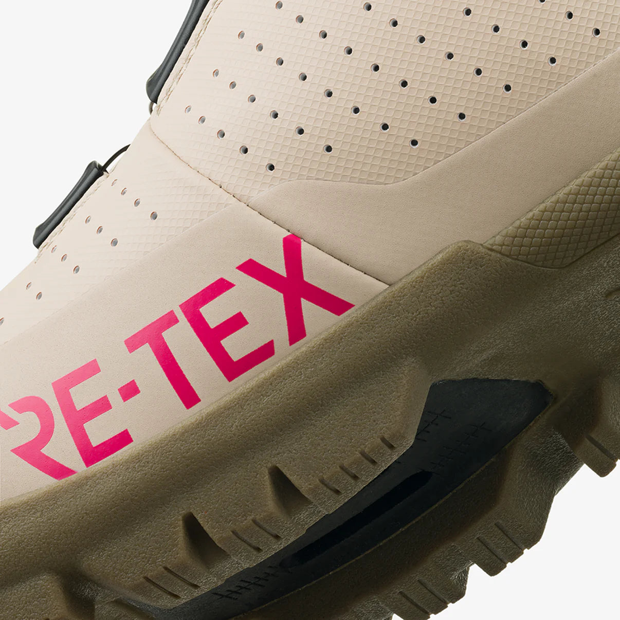 FIZIK TERRA ARTICA GTX X5 Winter MTB Shoe, Beige/Black