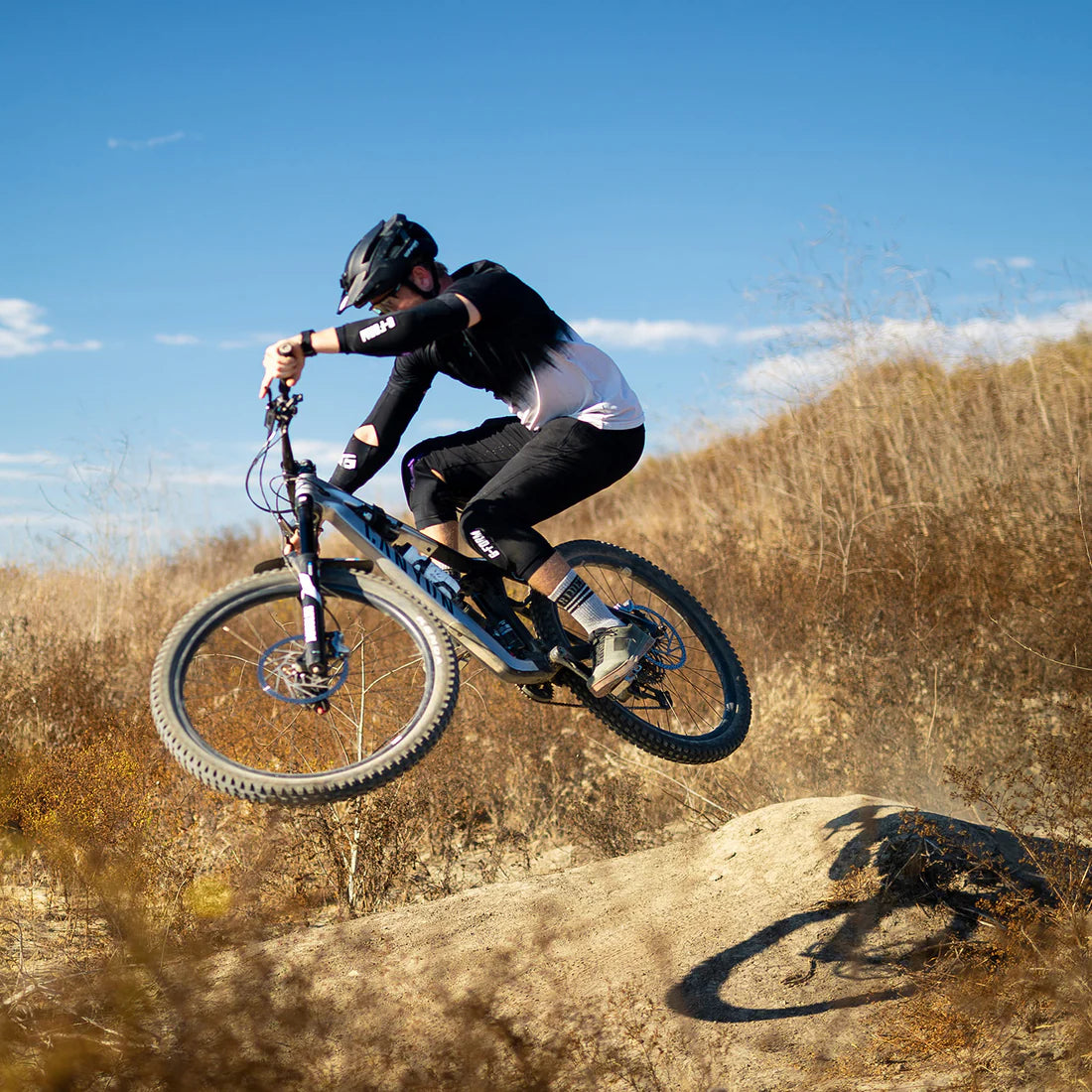 G-FORM TERRA knee pads Black