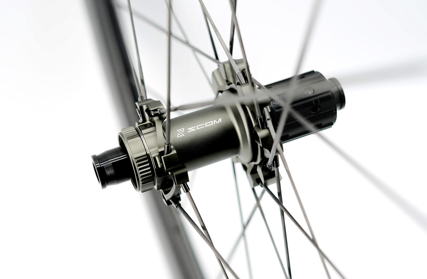 Pair of SCOM ULTRA 62 Tubeless Ready Wheels (Center Lock)