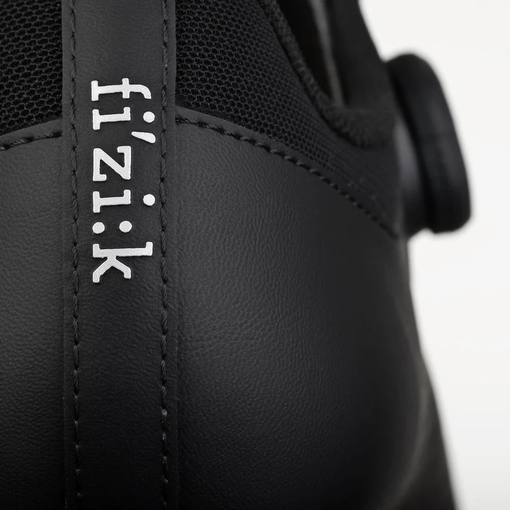 FIZIK VENTO OMNA WIDE Road Shoes - Black
